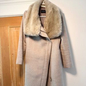 Club Monaco ladies coat with fur colour.